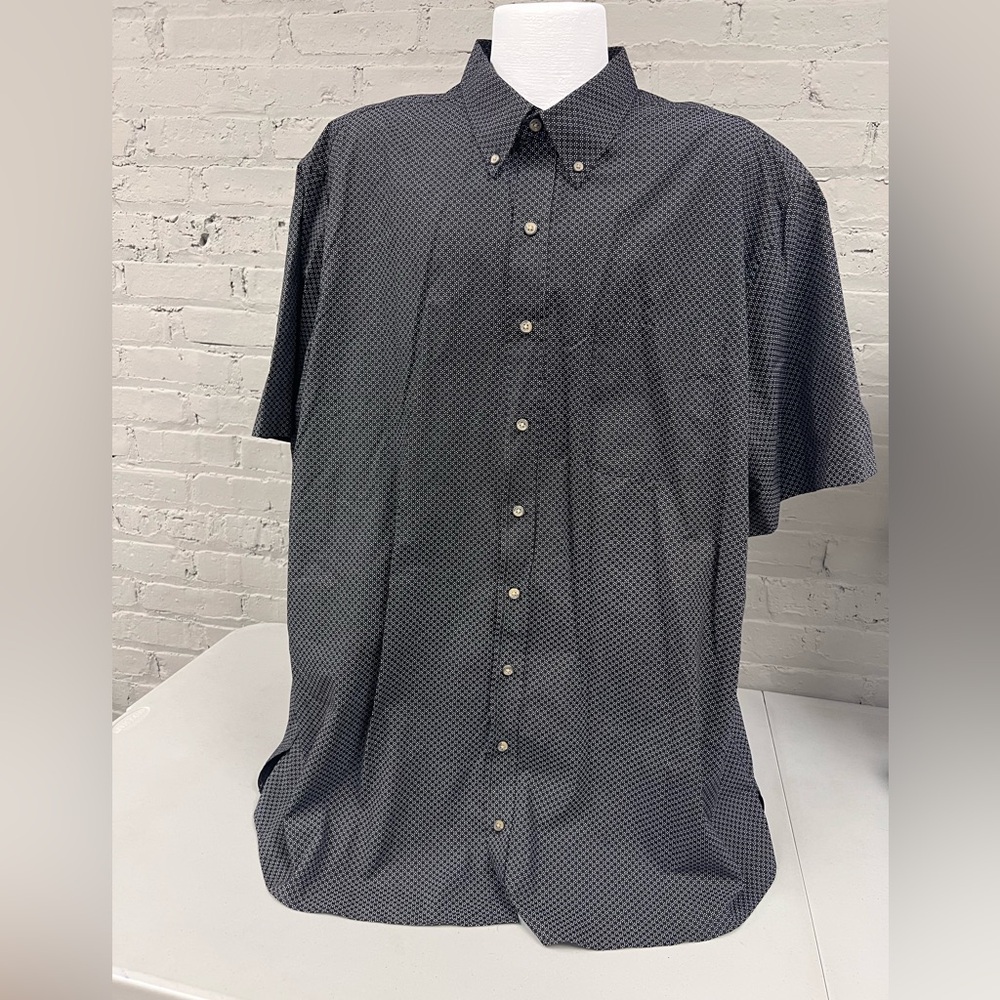 Classic Black Patterned Button-Down Shirt 2XT. NWOT.